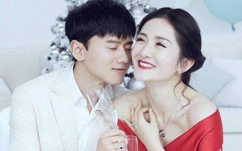 娱乐圈姐弟恋大盘点,年龄不再是距离，爱情跨越代沟